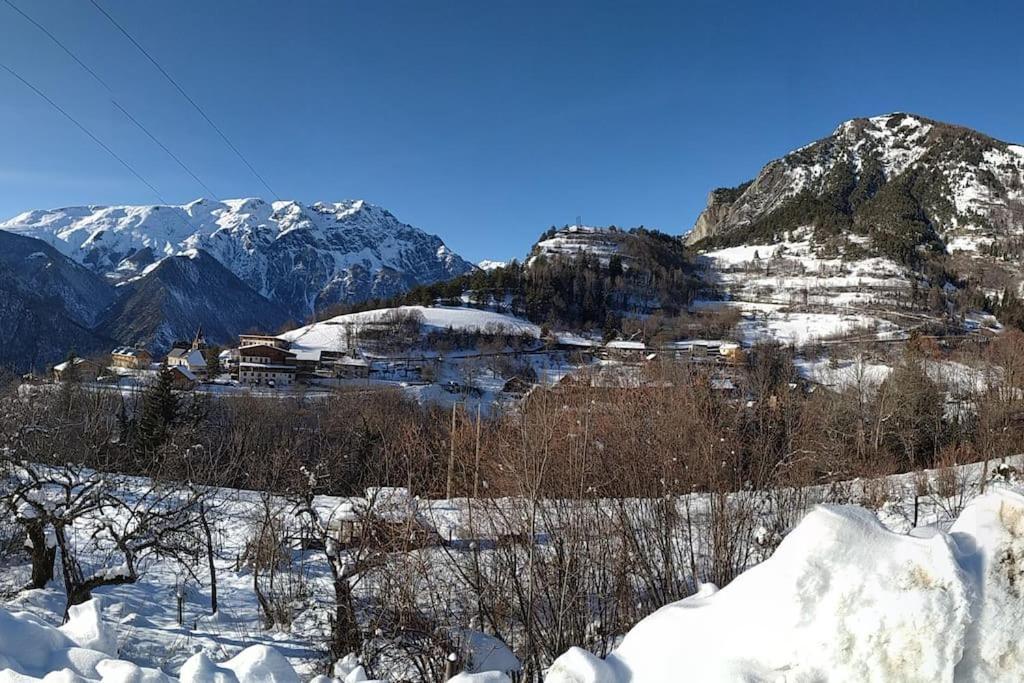 Appartement rez de jardin montée de l'alpe d'Huez La Garde  Esterno foto