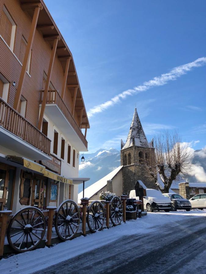 Appartement rez de jardin montée de l'alpe d'Huez La Garde  Esterno foto