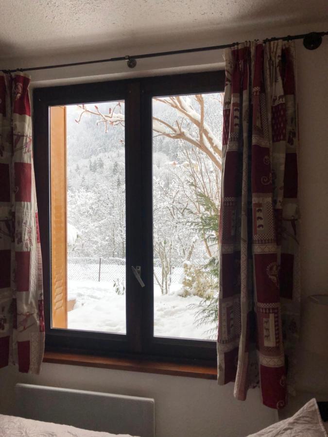 Appartement rez de jardin montée de l'alpe d'Huez La Garde  Esterno foto