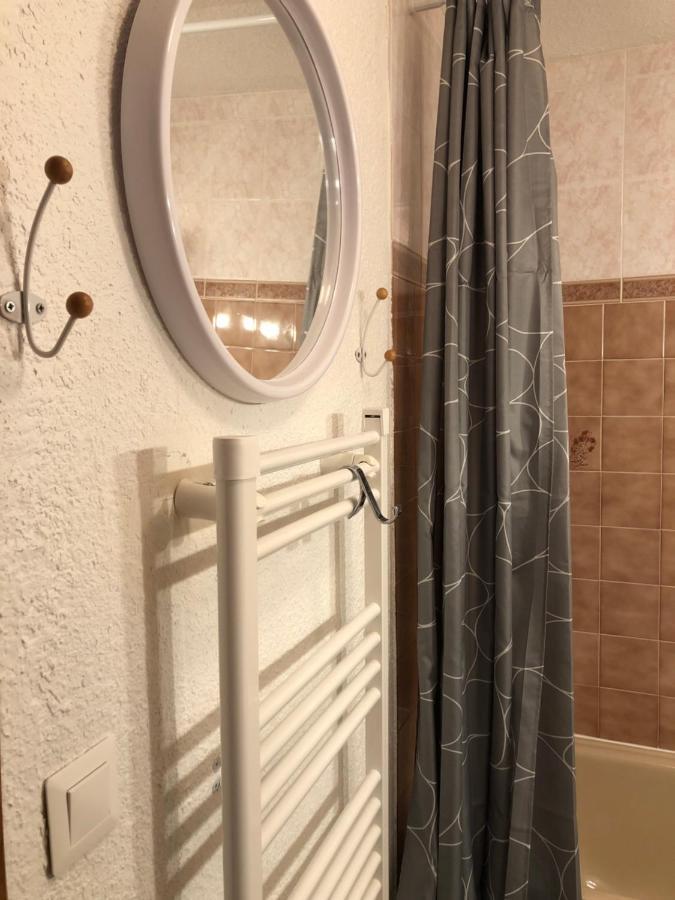 Appartement rez de jardin montée de l'alpe d'Huez La Garde  Esterno foto