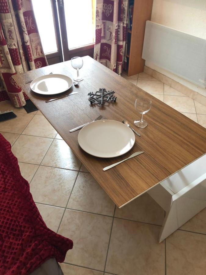 Appartement rez de jardin montée de l'alpe d'Huez La Garde  Esterno foto