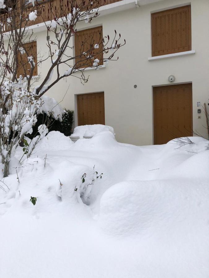 Appartement rez de jardin montée de l'alpe d'Huez La Garde  Esterno foto