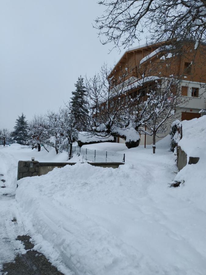 Appartement rez de jardin montée de l'alpe d'Huez La Garde  Esterno foto